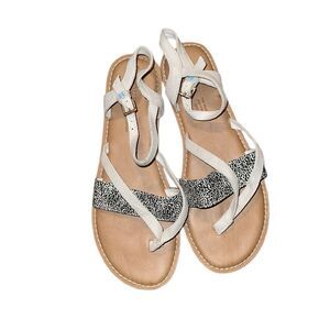 Toms Stylish Beige and Black Sandals Size 7